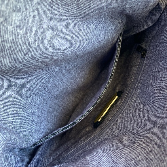 URBAN EXPRESSIONS Textured Snake-print Fold-over Crossbody Baguette Shoulder Bag - Picture 14 of 15